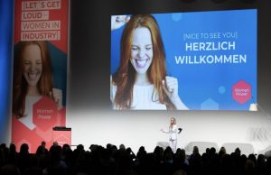 Kongressmoderatorin Christiane Stein