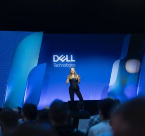 Konferenz Moderatorin Christiane Stein auf dem Dell Technolgies Forum