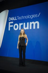 Konferenz Moderatorin auf dem Dell Forum